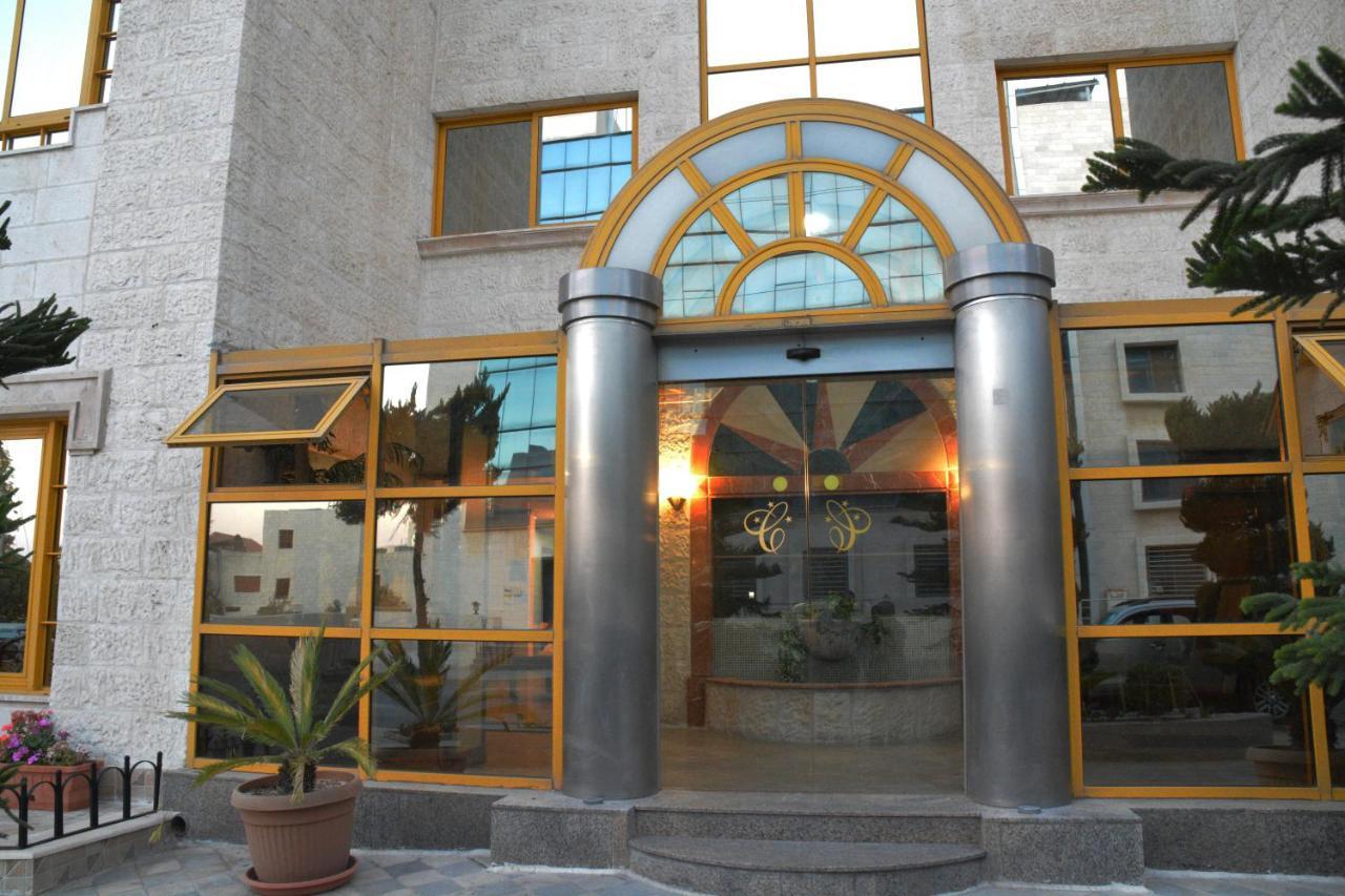 Capri Hotel Suites Amán Exterior foto